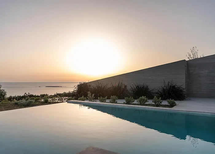 فيلة Alba Cave *