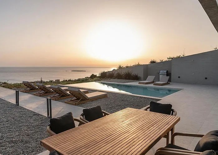 Alba Cave فيلة خانيا